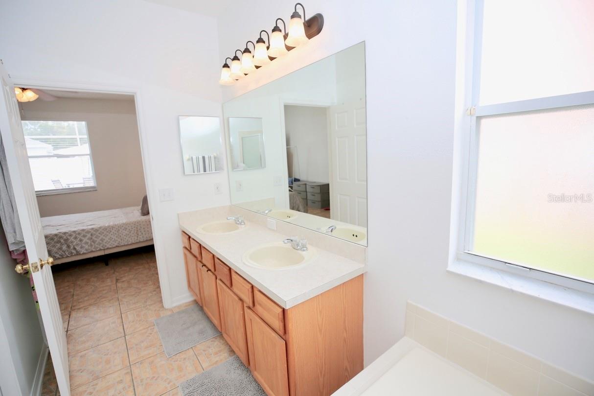 Image 21 of 47 For 4535 Gateway Boulevard