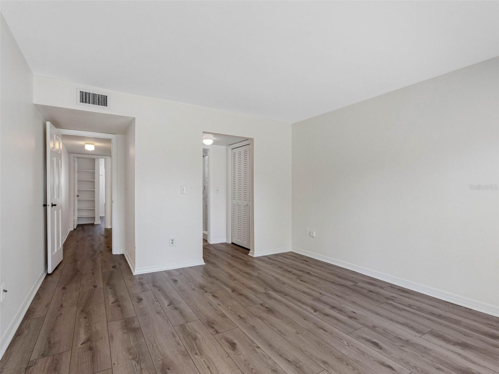 Image 15 of 32 For 10356 Carrollwood Lane 204