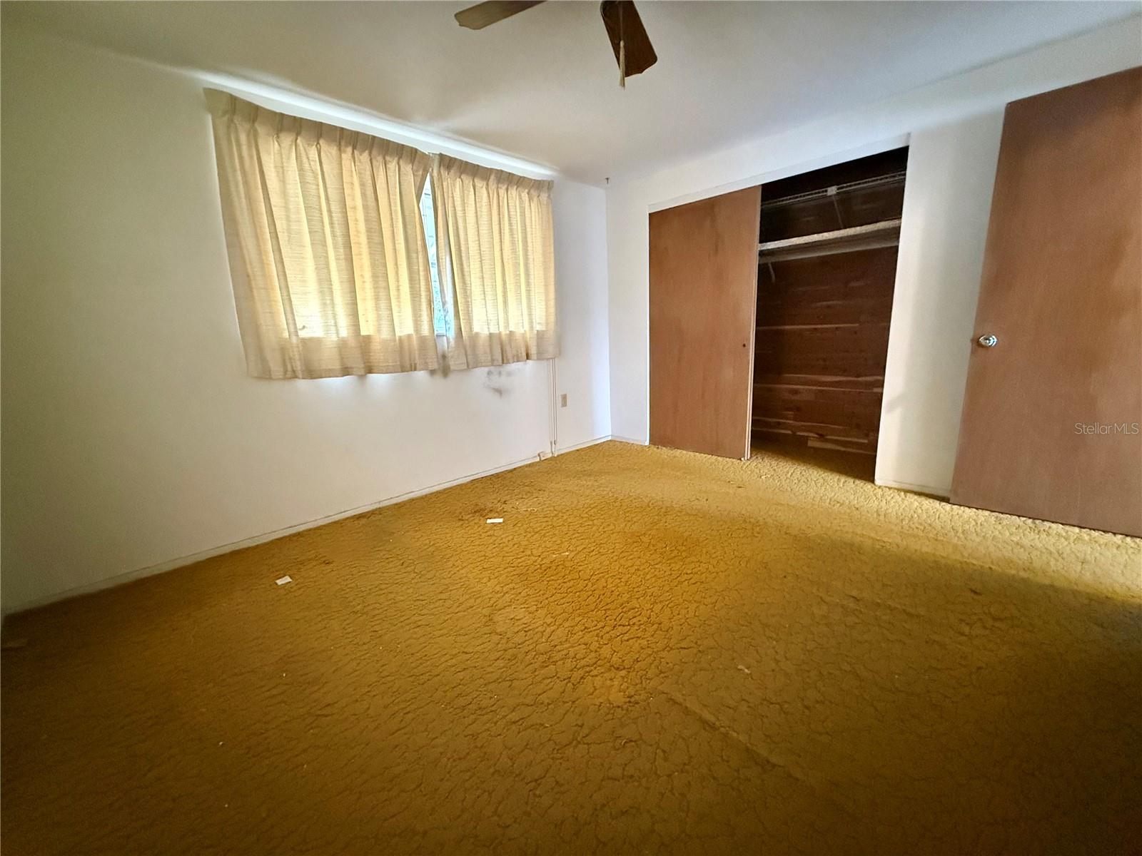 Listing photo id 12 for 3035 Coldwell Drive