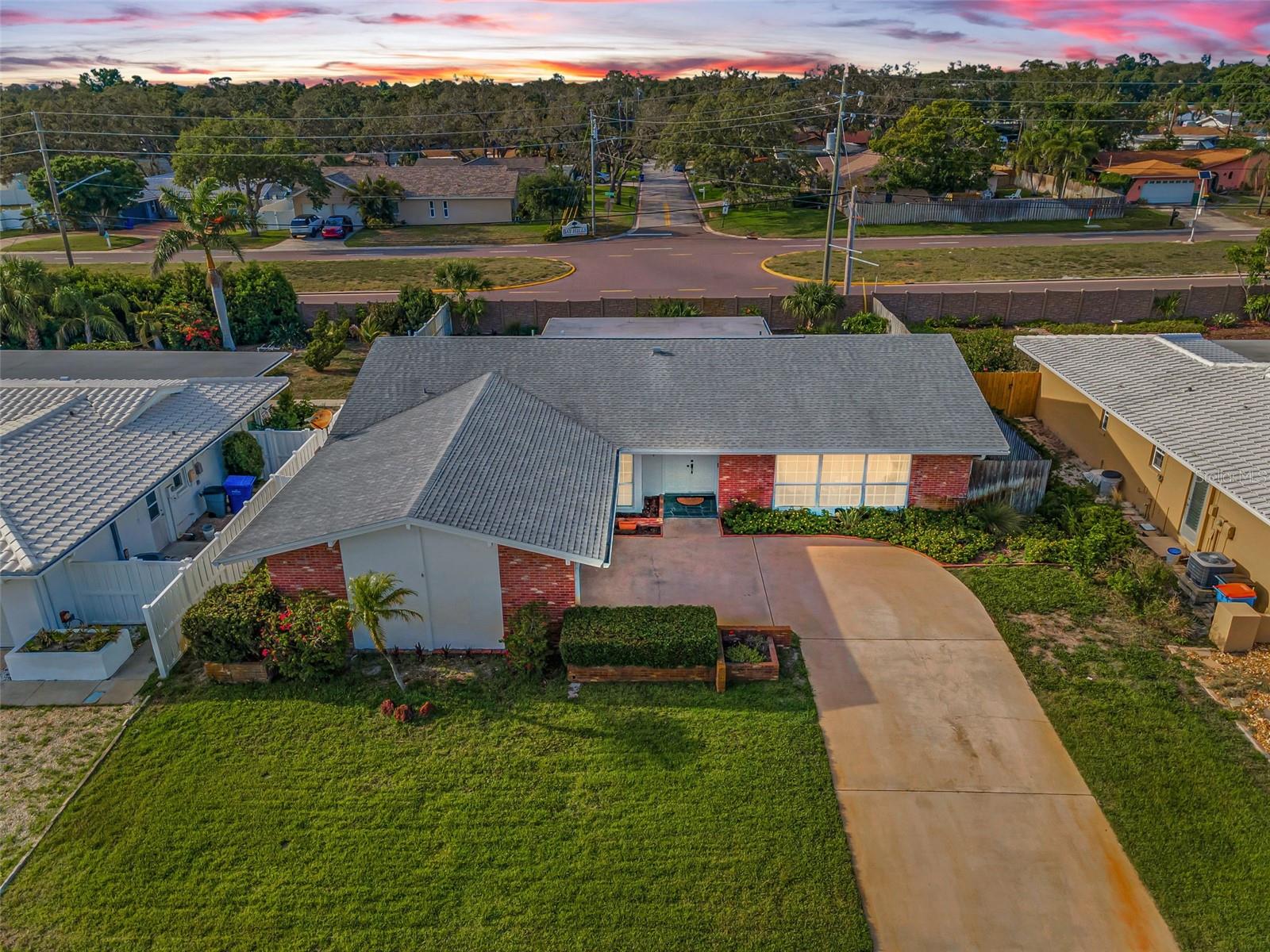 Details for 14341 Passage Way, SEMINOLE, FL 33776