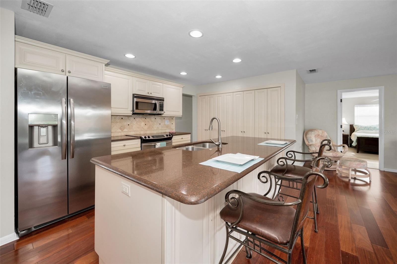 Image 15 of 76 For 14341 Passage Way