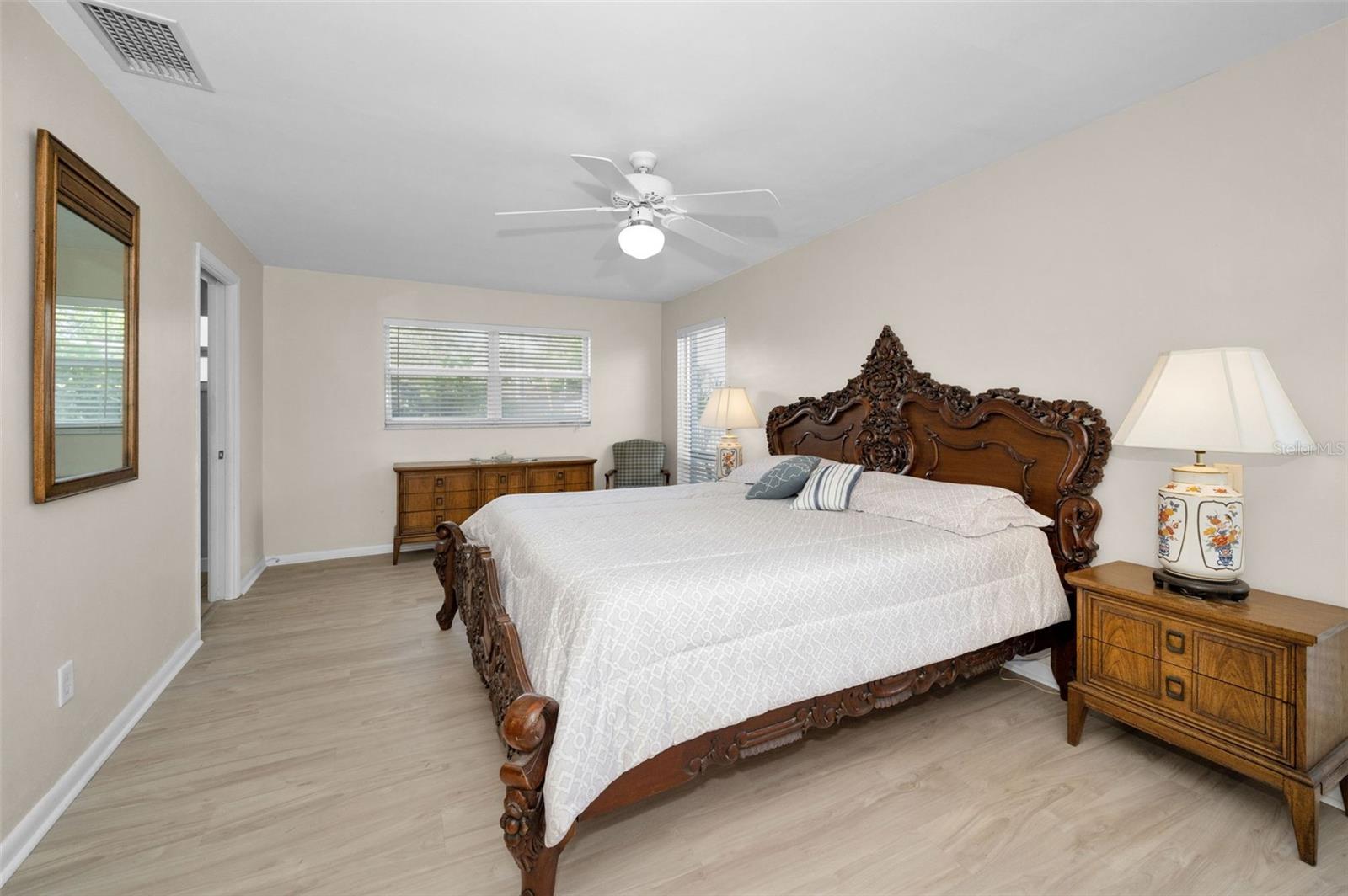 Image 30 of 76 For 14341 Passage Way