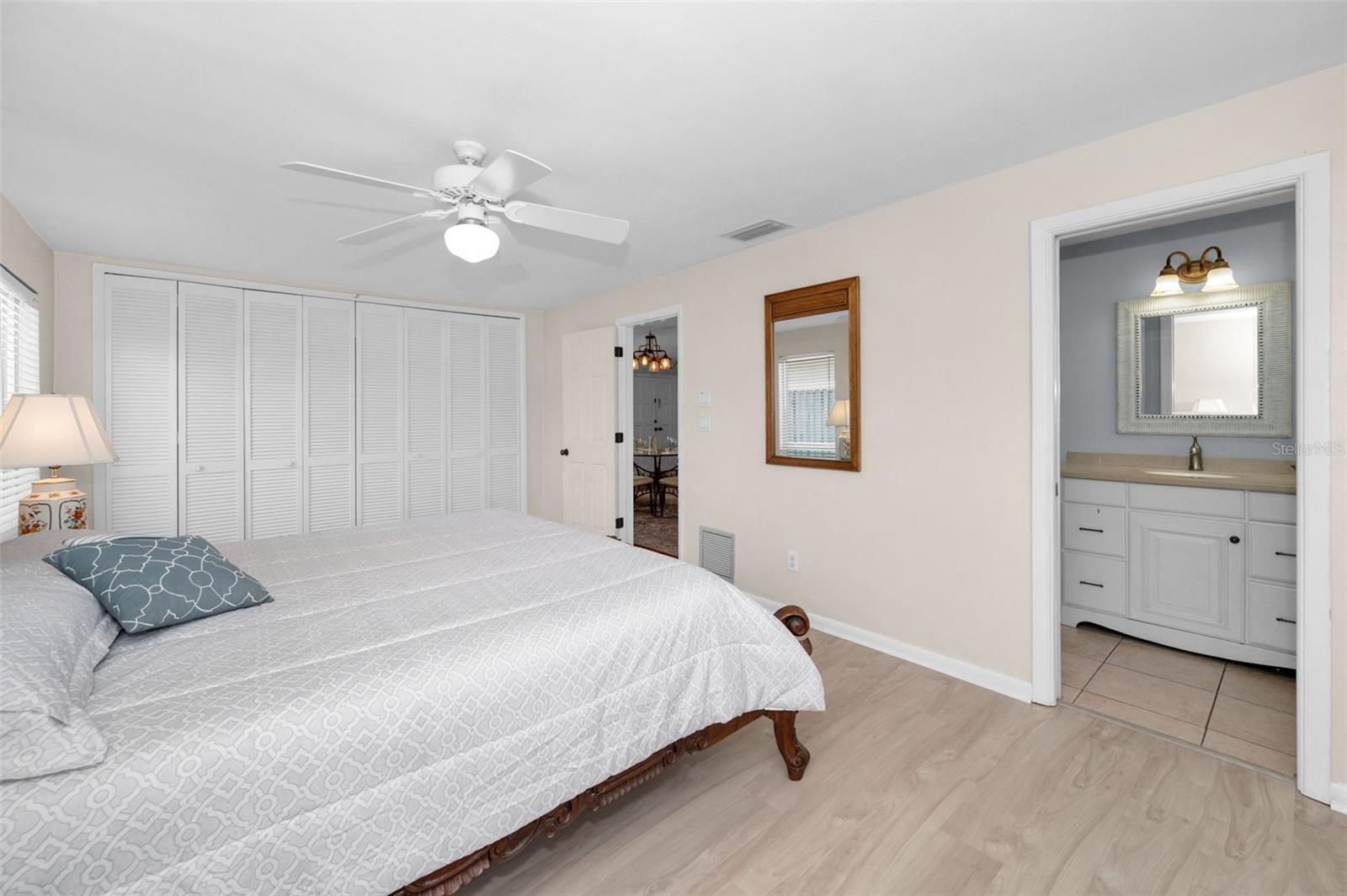 Image 32 of 76 For 14341 Passage Way