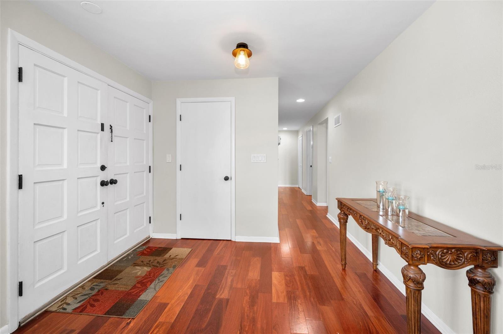 Image 7 of 76 For 14341 Passage Way