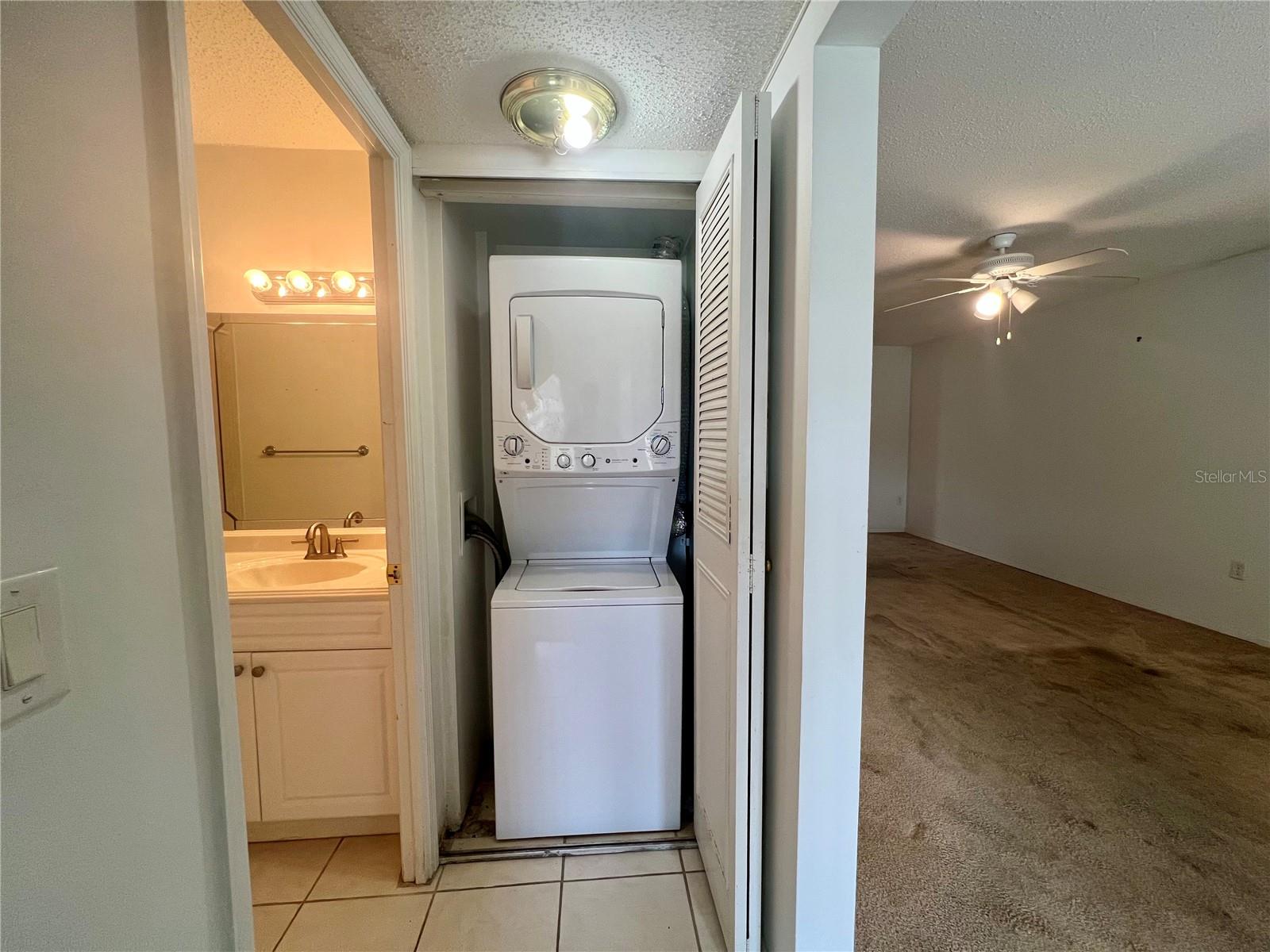 Listing photo id 11 for 1510 Mission Hills Boulevard 19-f