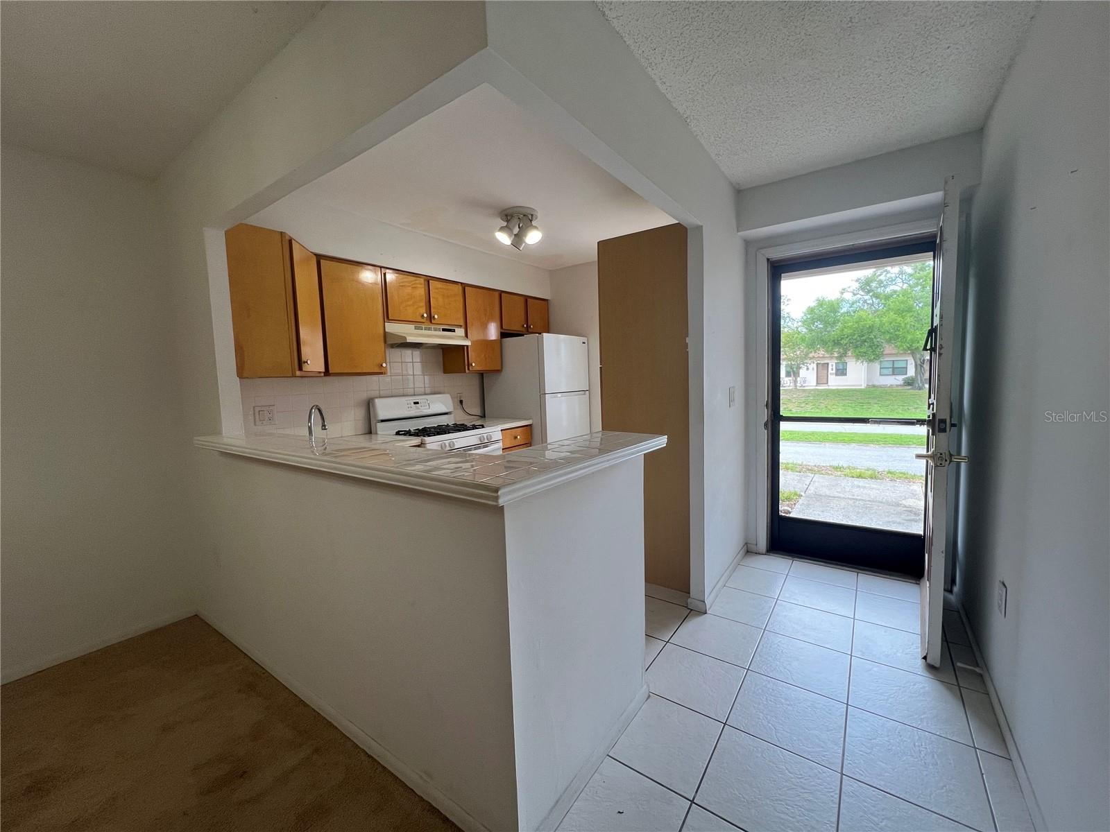 Listing photo id 0 for 1510 Mission Hills Boulevard 19-f