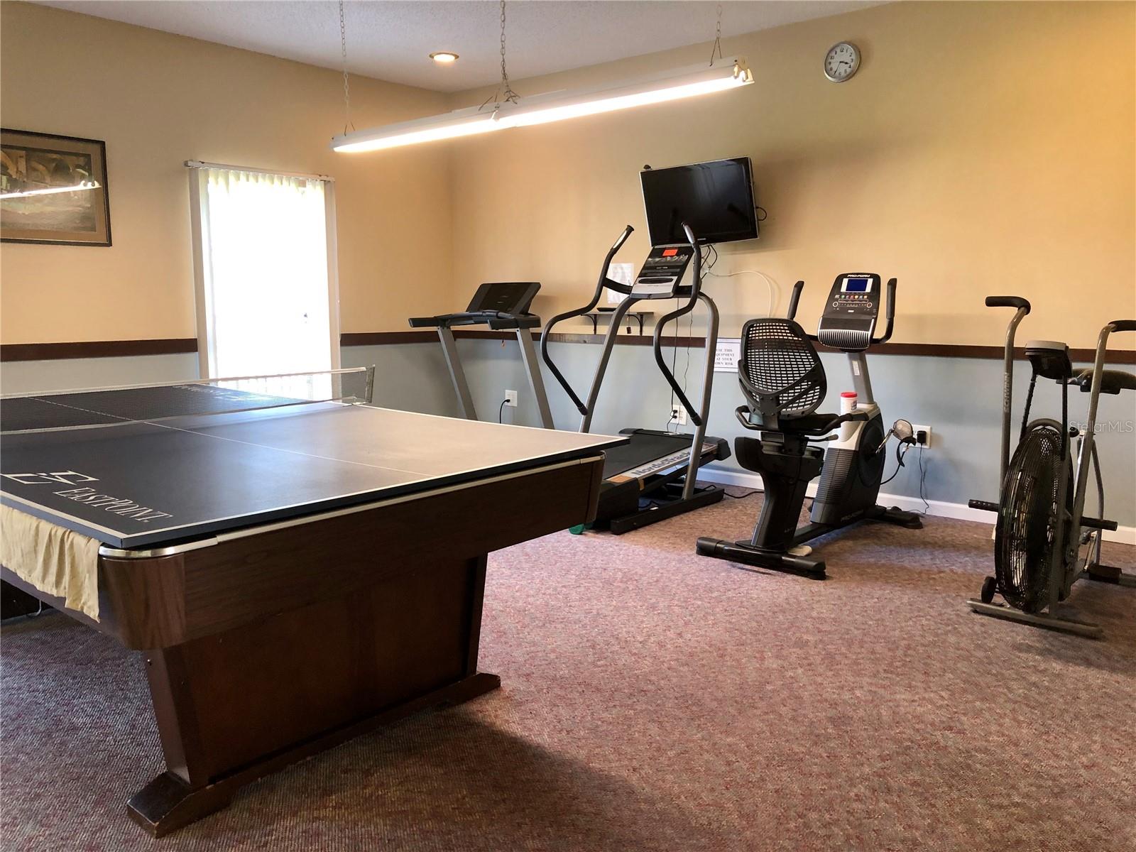 Listing photo id 20 for 1510 Mission Hills Boulevard 19-f