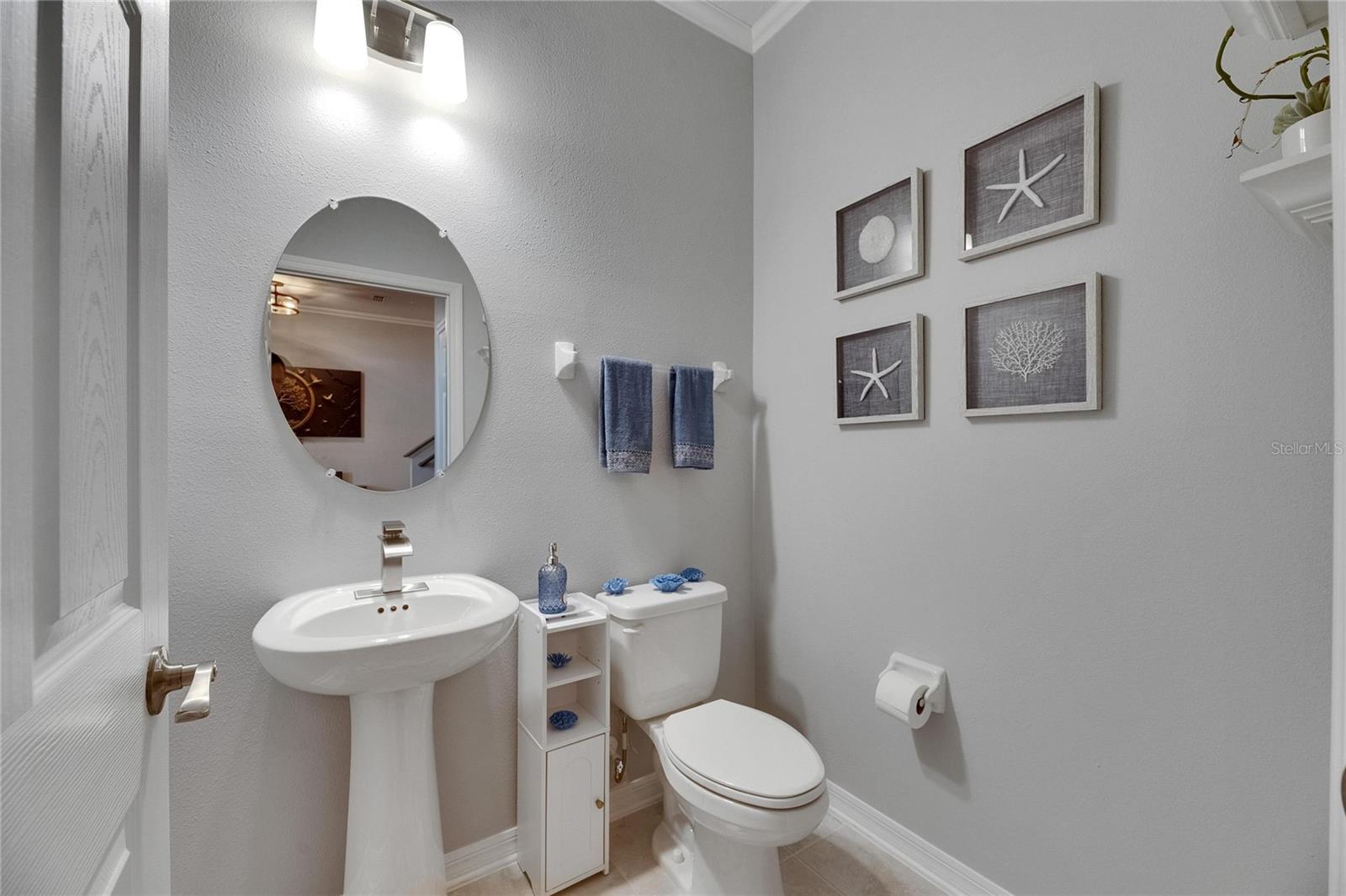 Listing photo id 9 for 5026 Bromeliad Avenue