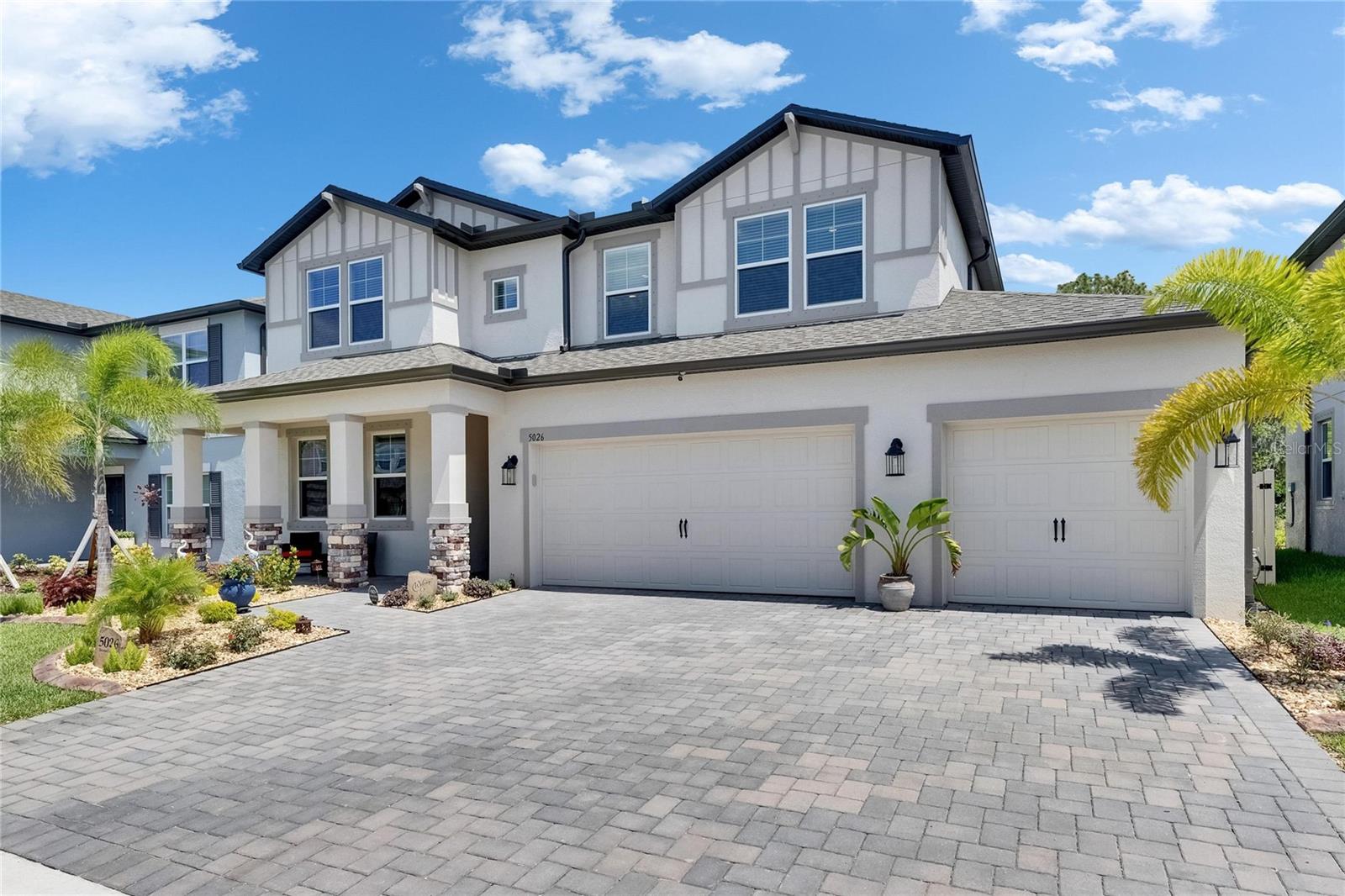 Listing photo id 0 for 5026 Bromeliad Avenue