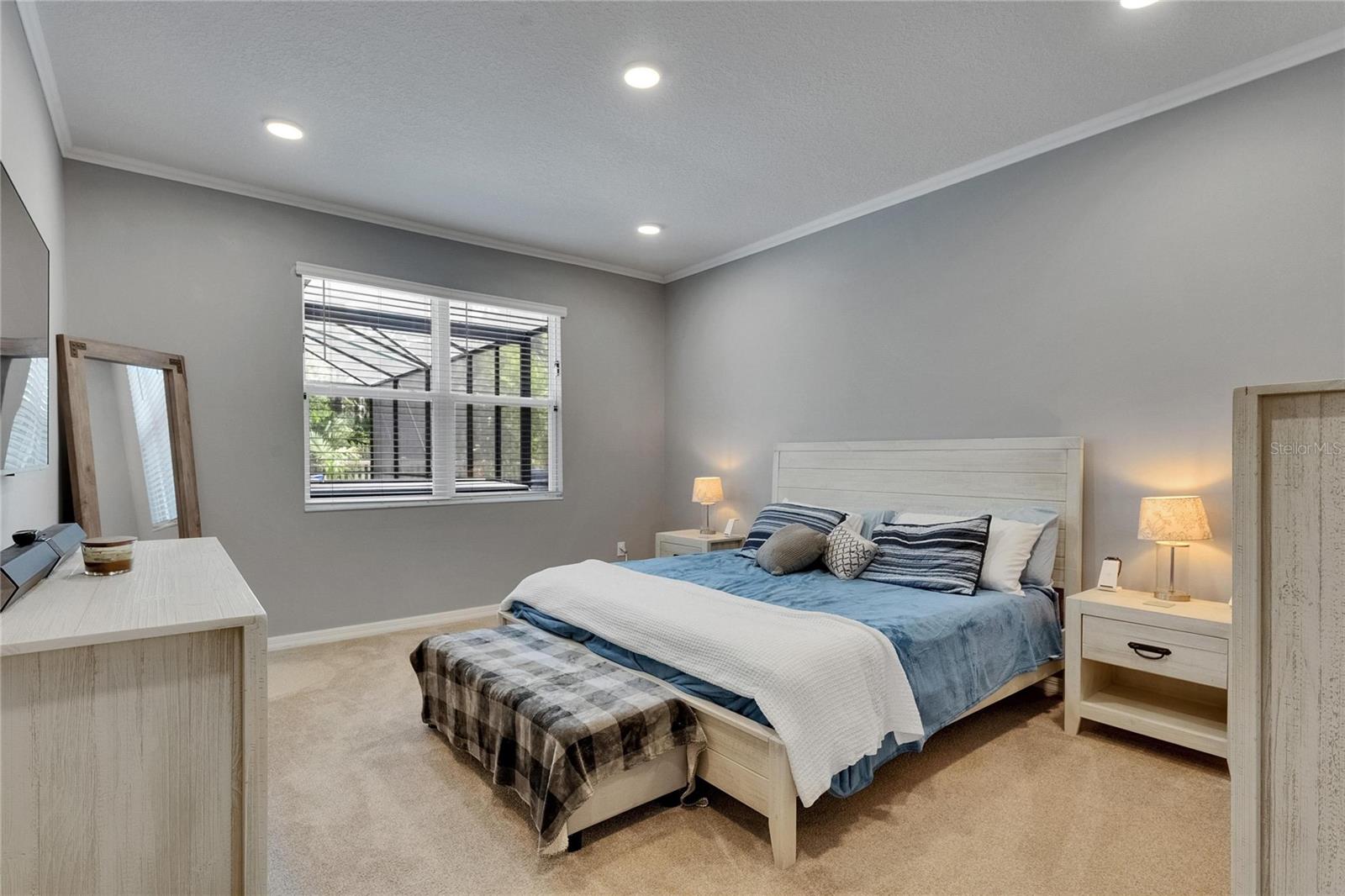 Listing photo id 27 for 5026 Bromeliad Avenue
