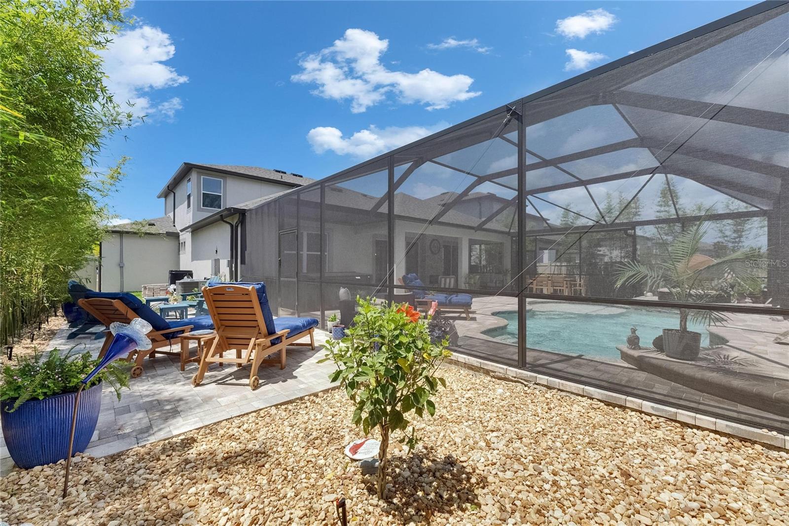 Listing photo id 50 for 5026 Bromeliad Avenue