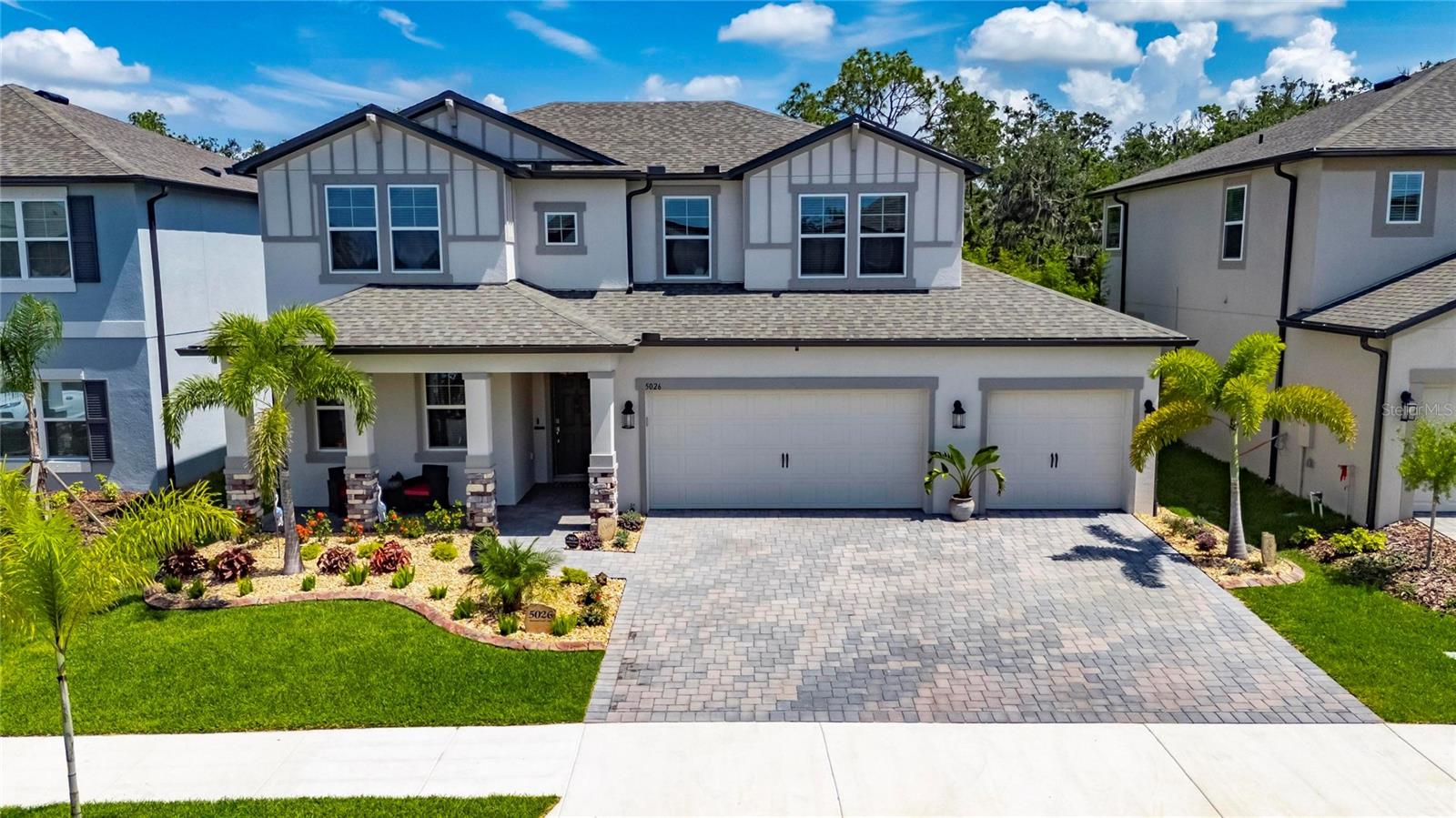 Listing photo id 52 for 5026 Bromeliad Avenue