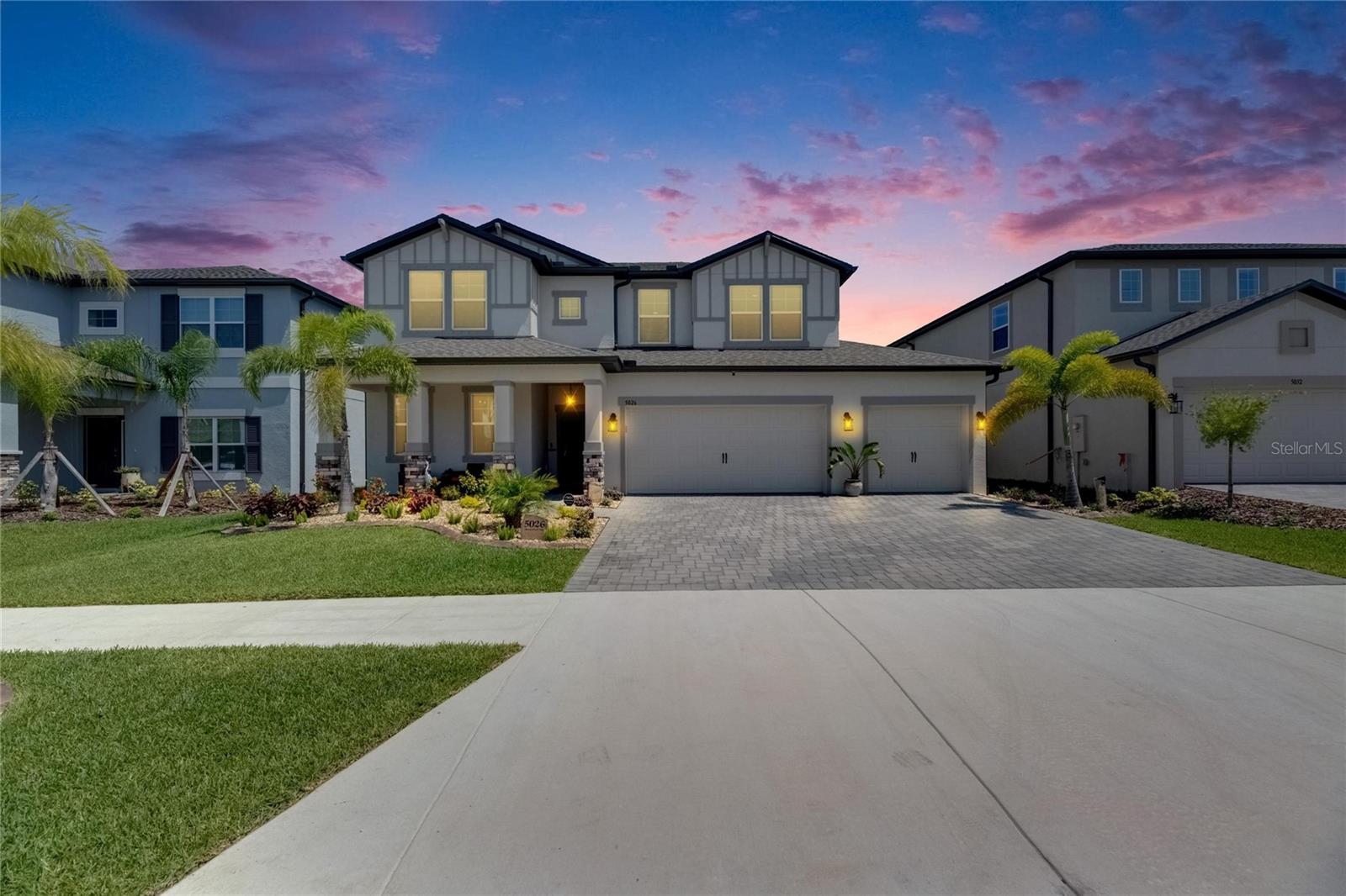 Listing photo id 58 for 5026 Bromeliad Avenue