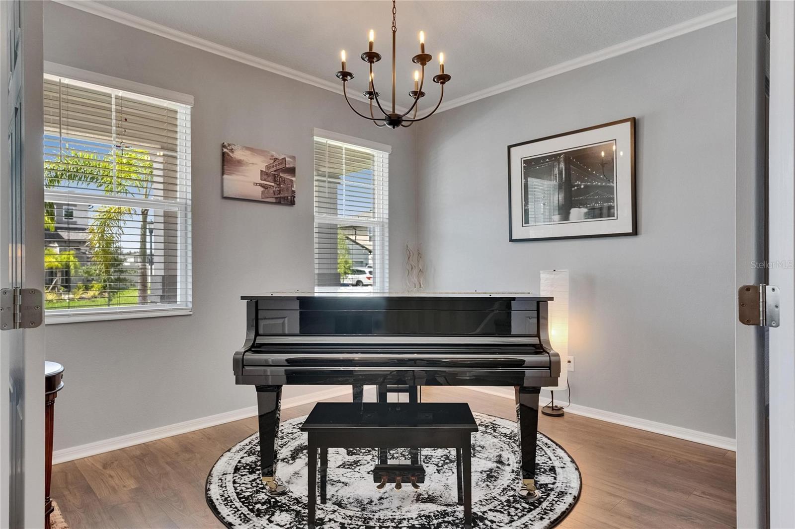 Listing photo id 7 for 5026 Bromeliad Avenue