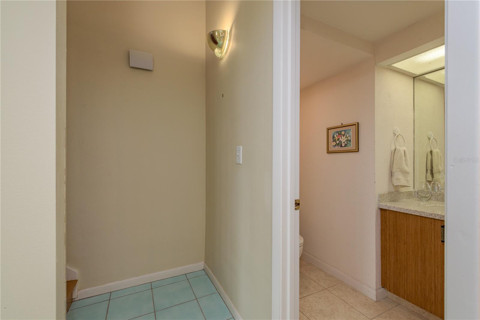 Image 12 of 26 For 1500 Sunset Road C10