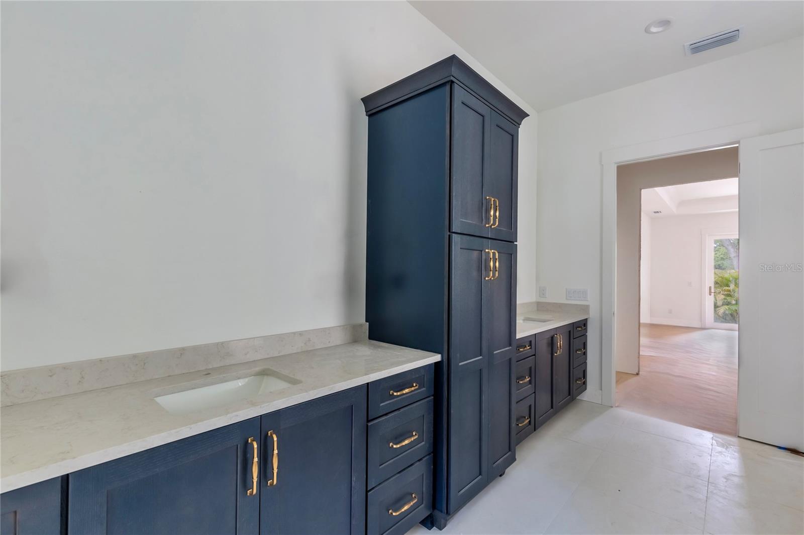 Image 16 of 39 For 4311 Sevilla Street