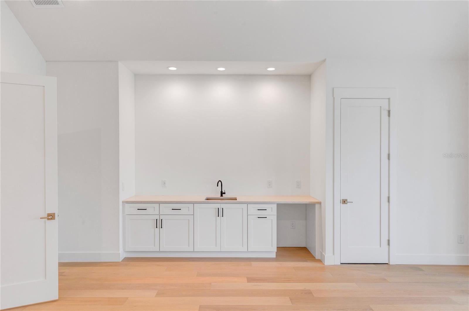 Image 47 of 89 For 4311 Sevilla Street