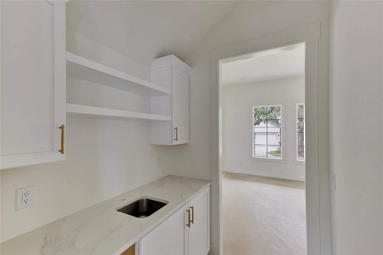 Image 7 of 39 For 4311 Sevilla Street