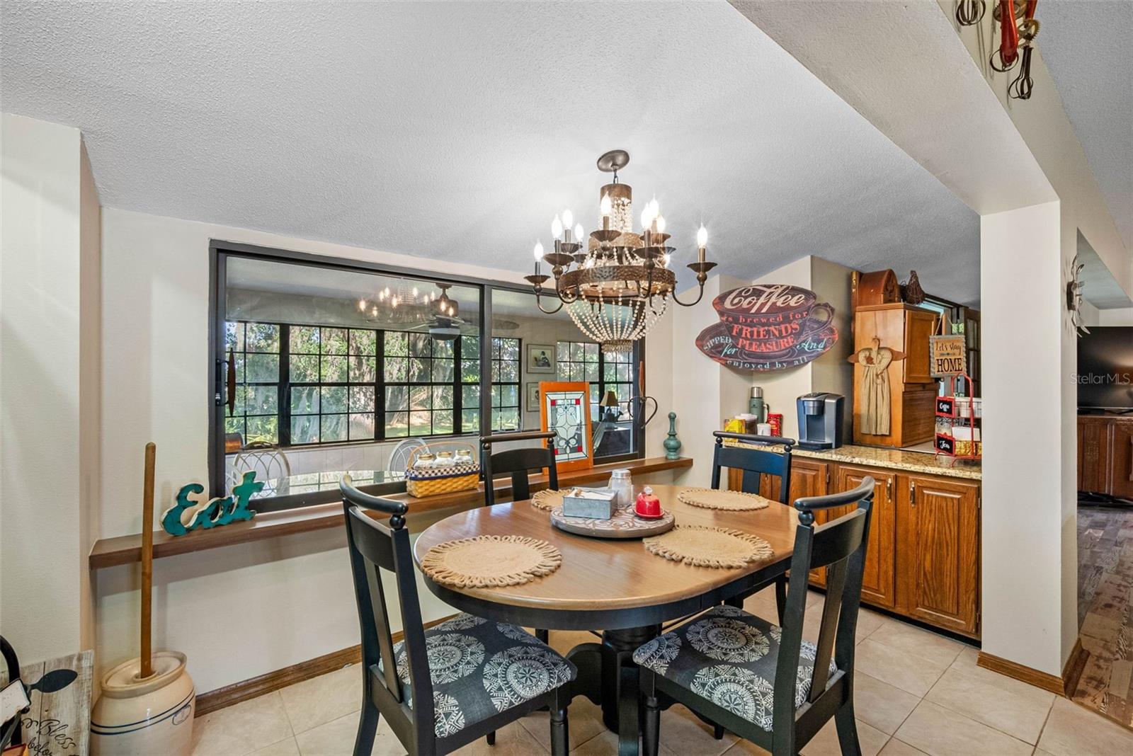 Listing photo id 24 for 11109 Winn Road