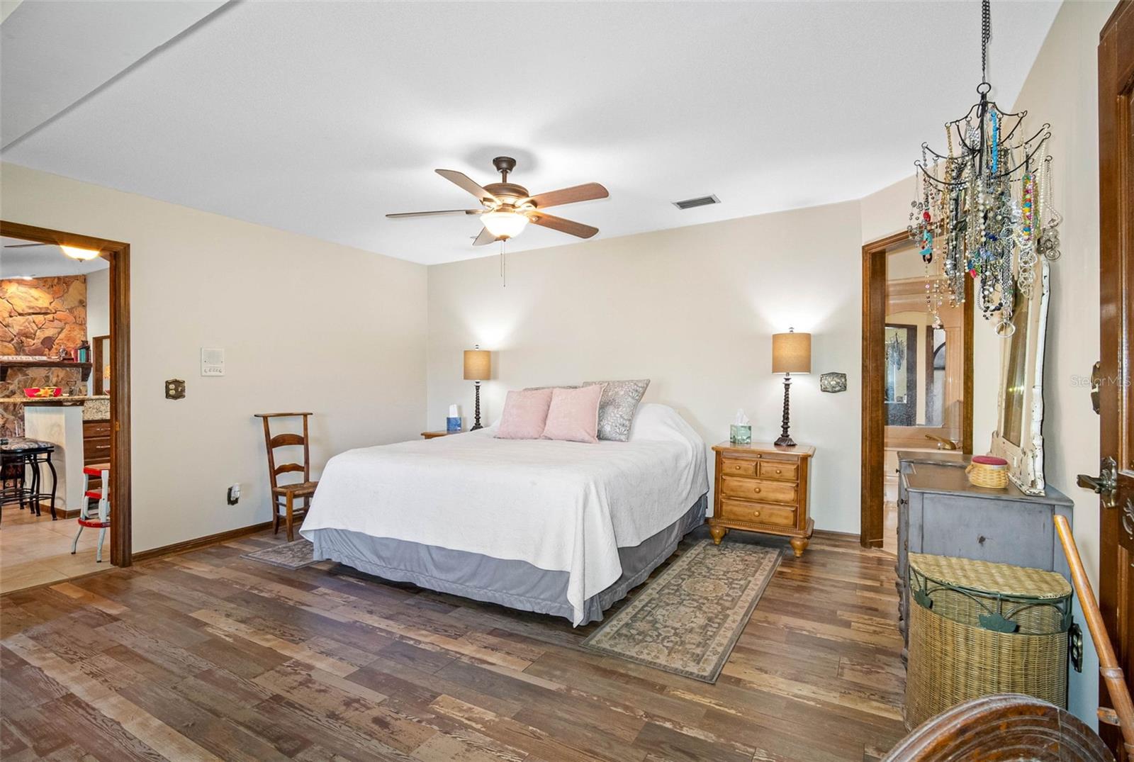 Listing photo id 30 for 11109 Winn Road