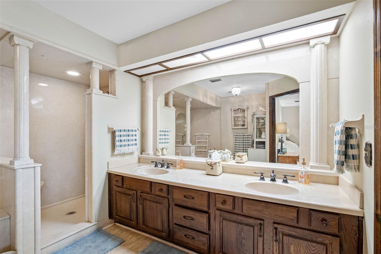 Listing photo id 33 for 11109 Winn Road