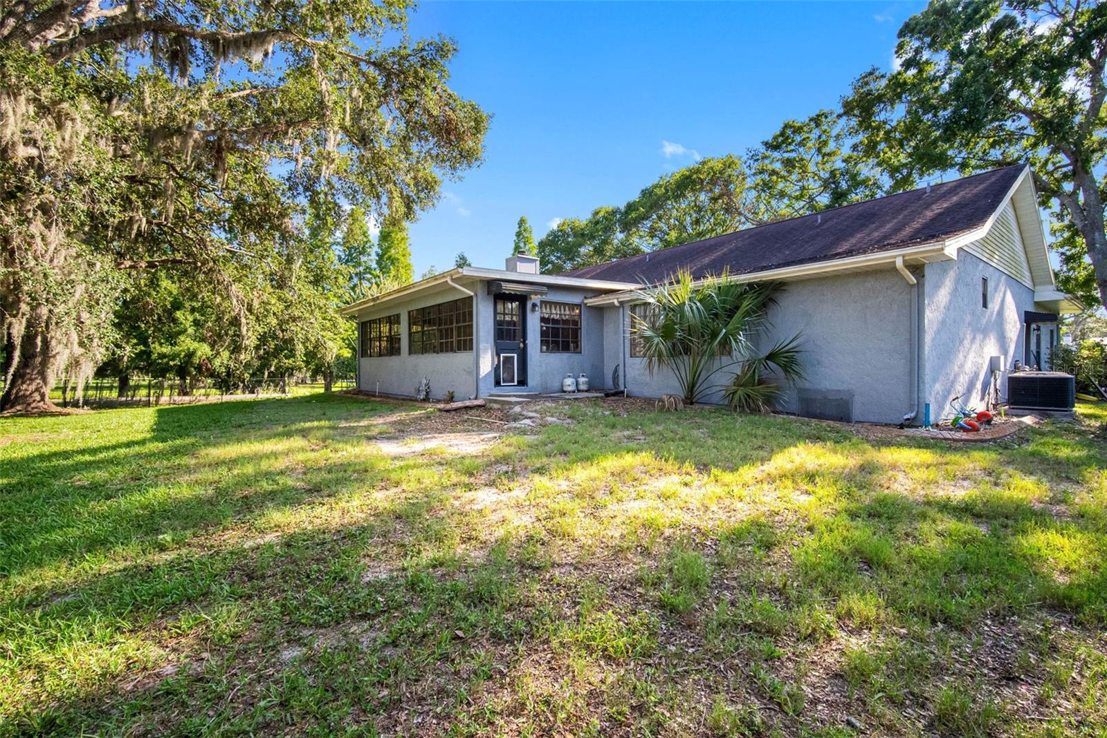 Listing photo id 42 for 11109 Winn Road