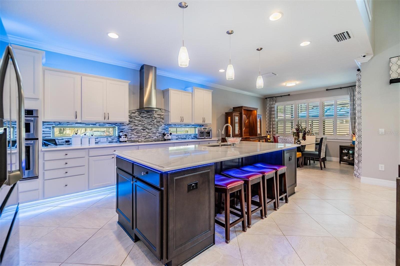 Listing photo id 12 for 10313 Scarlet Chase Drive