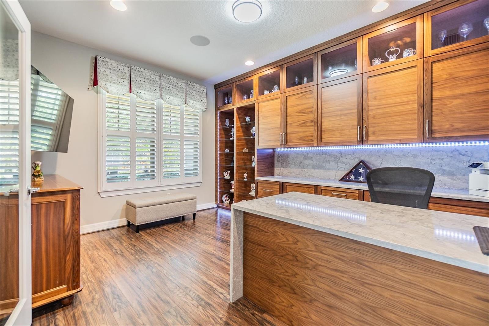 Listing photo id 17 for 10313 Scarlet Chase Drive