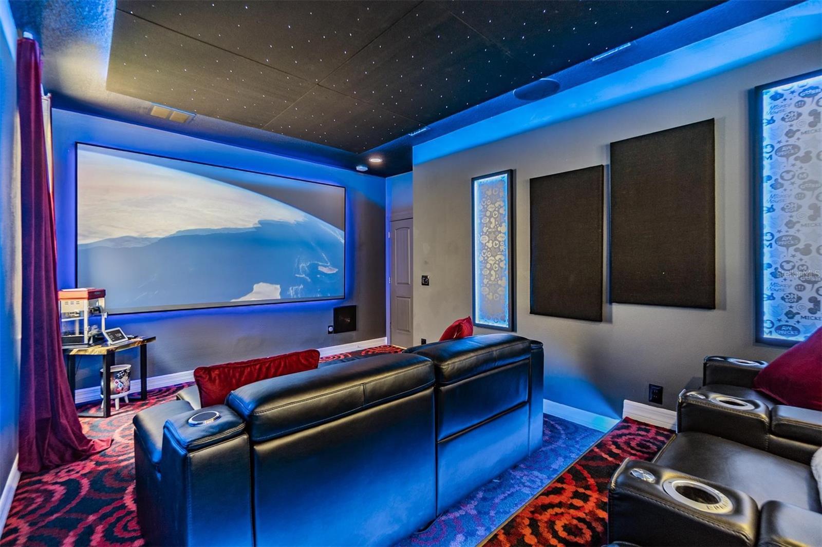 Listing photo id 19 for 10313 Scarlet Chase Drive