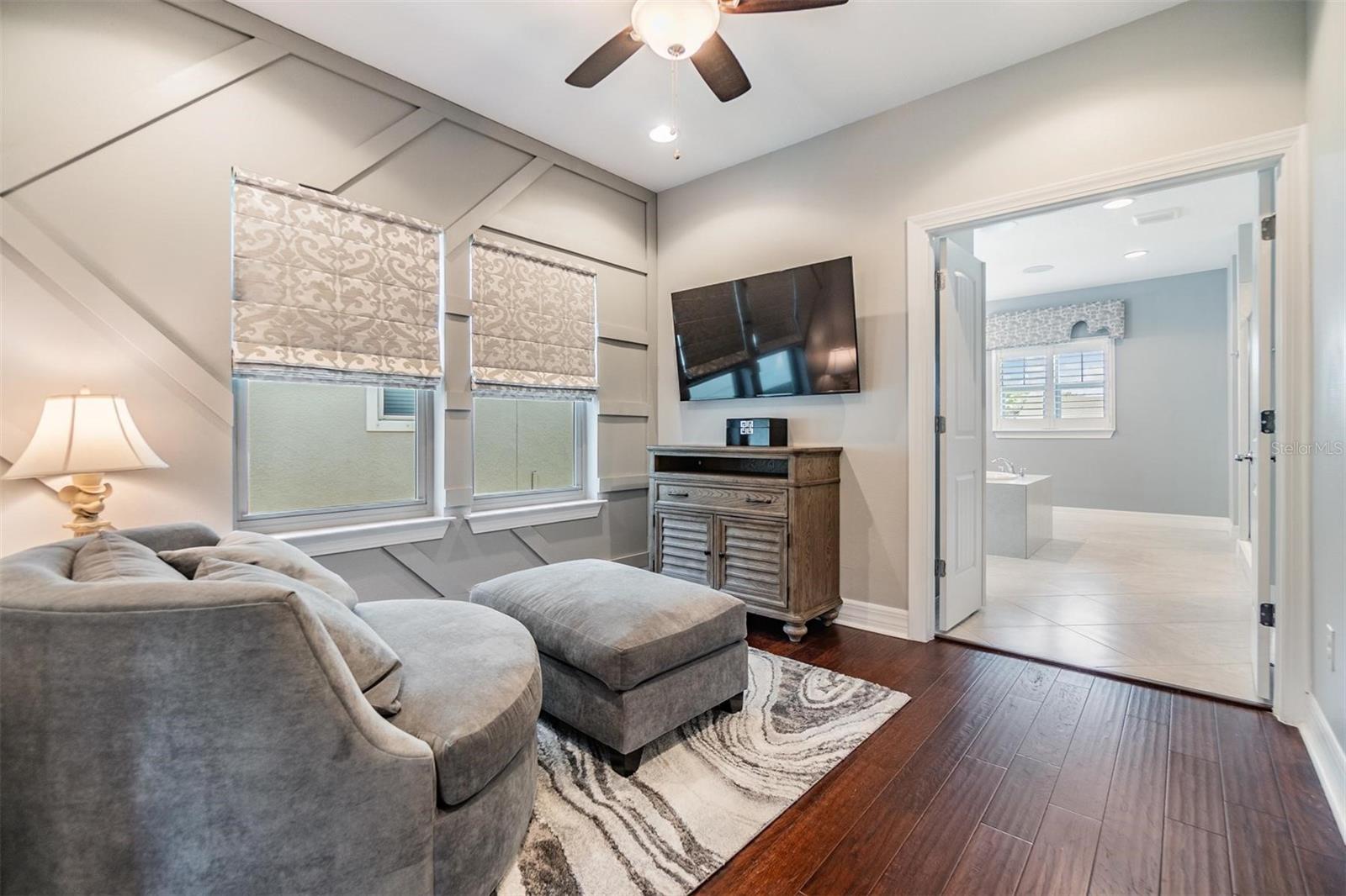 Listing photo id 24 for 10313 Scarlet Chase Drive