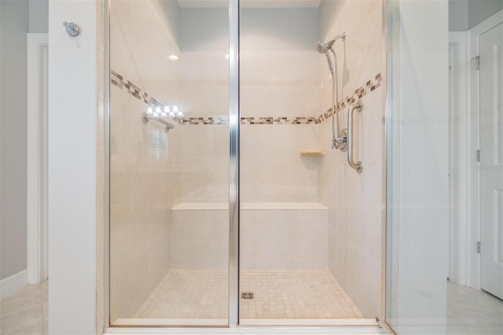Listing photo id 27 for 10313 Scarlet Chase Drive