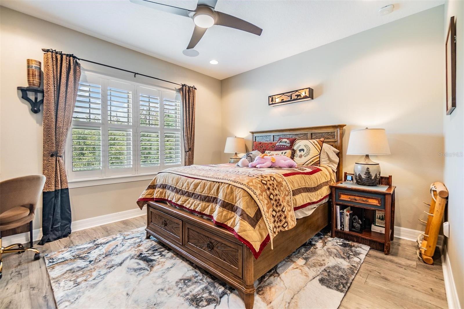 Listing photo id 28 for 10313 Scarlet Chase Drive