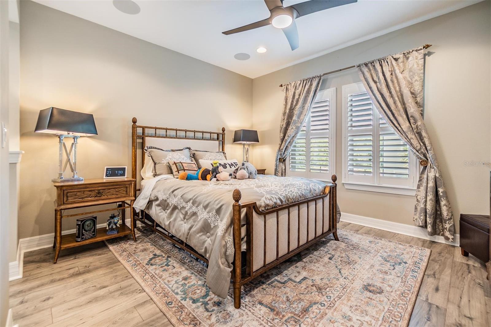 Listing photo id 33 for 10313 Scarlet Chase Drive