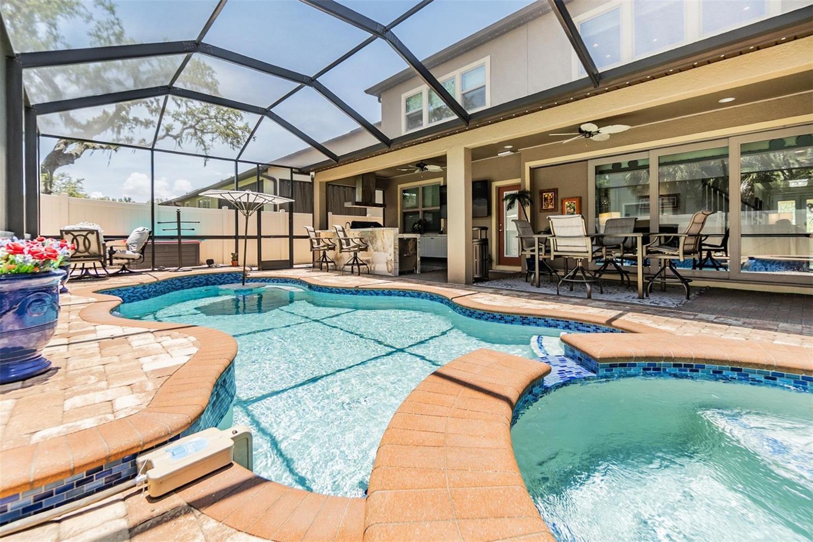 Listing photo id 39 for 10313 Scarlet Chase Drive