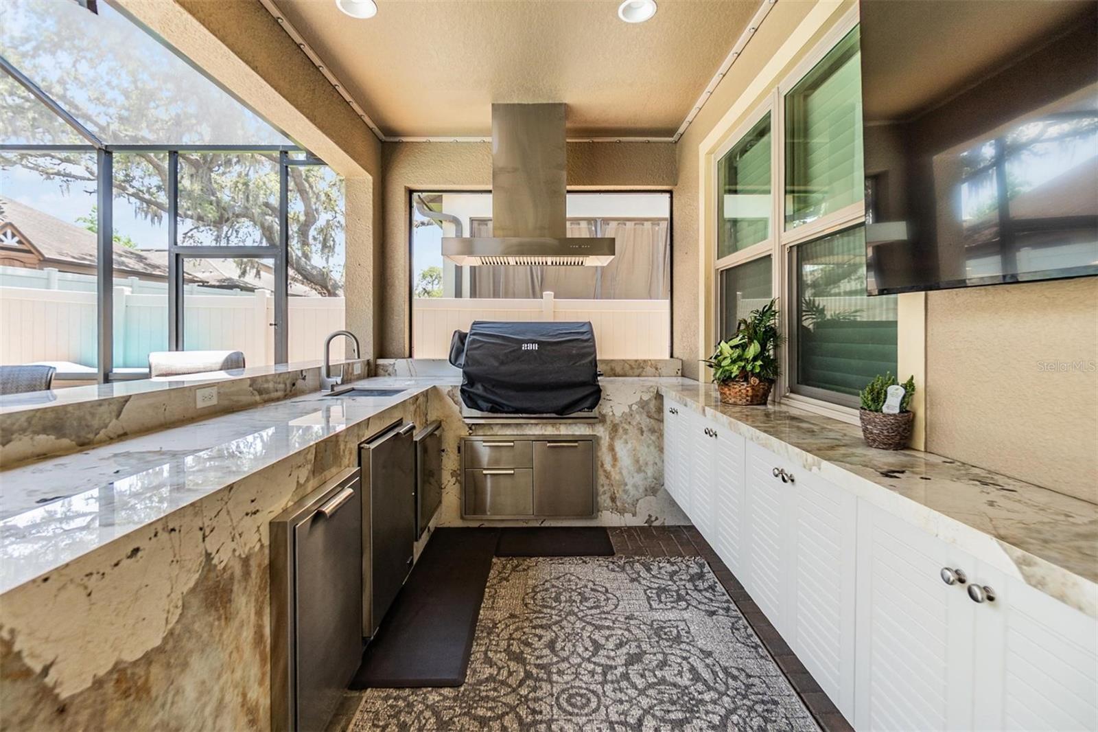 Listing photo id 40 for 10313 Scarlet Chase Drive