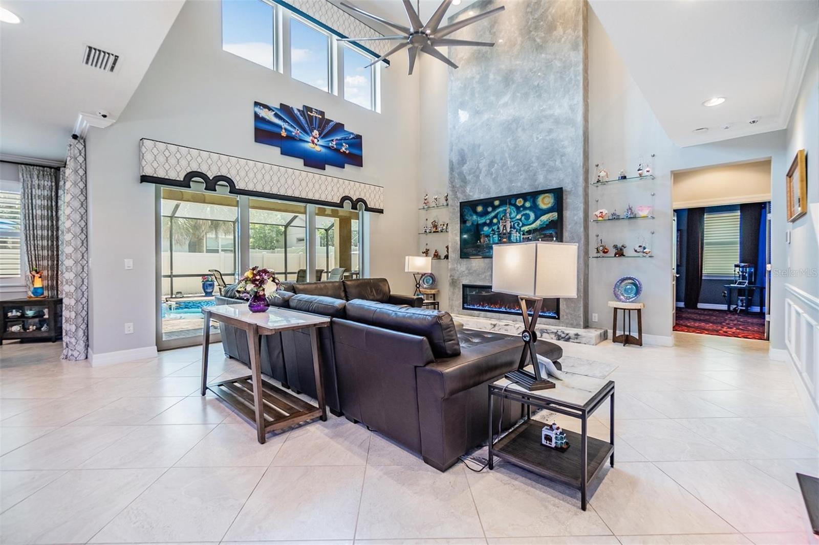 Listing photo id 4 for 10313 Scarlet Chase Drive
