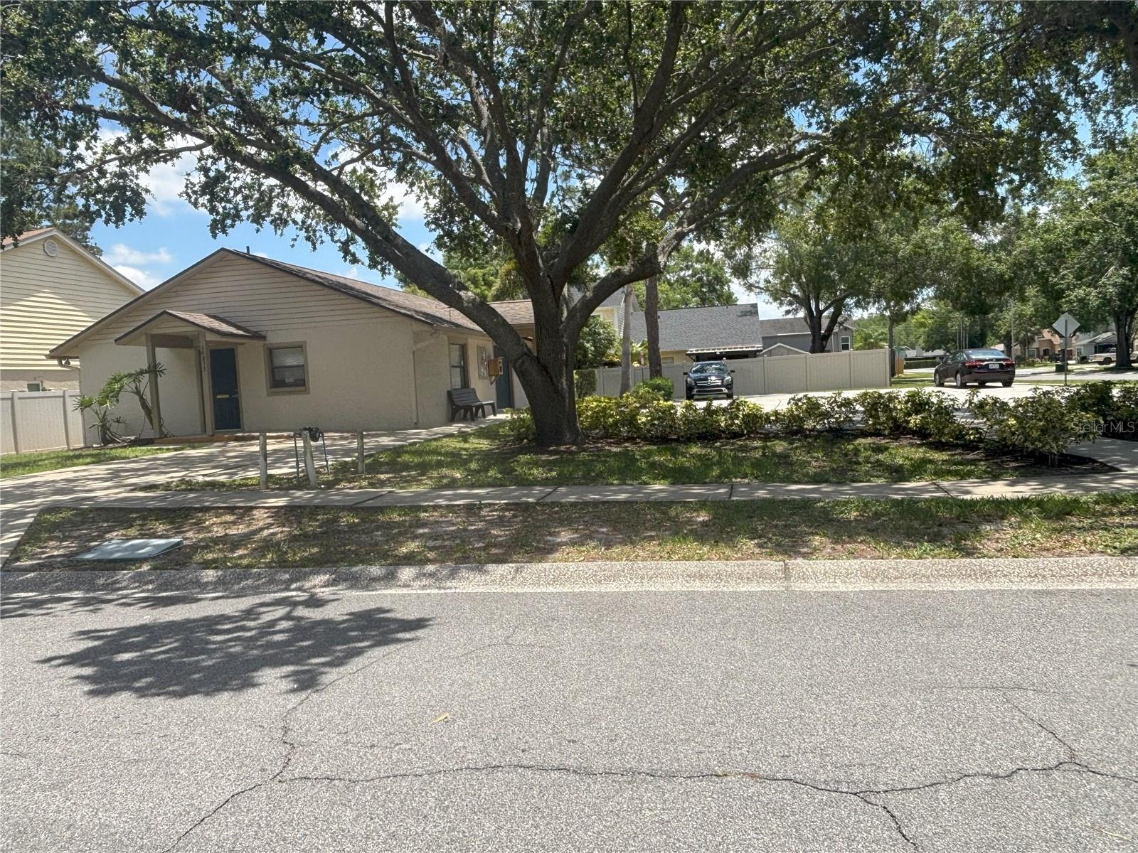 Listing photo id 0 for 5237 Corvette Drive