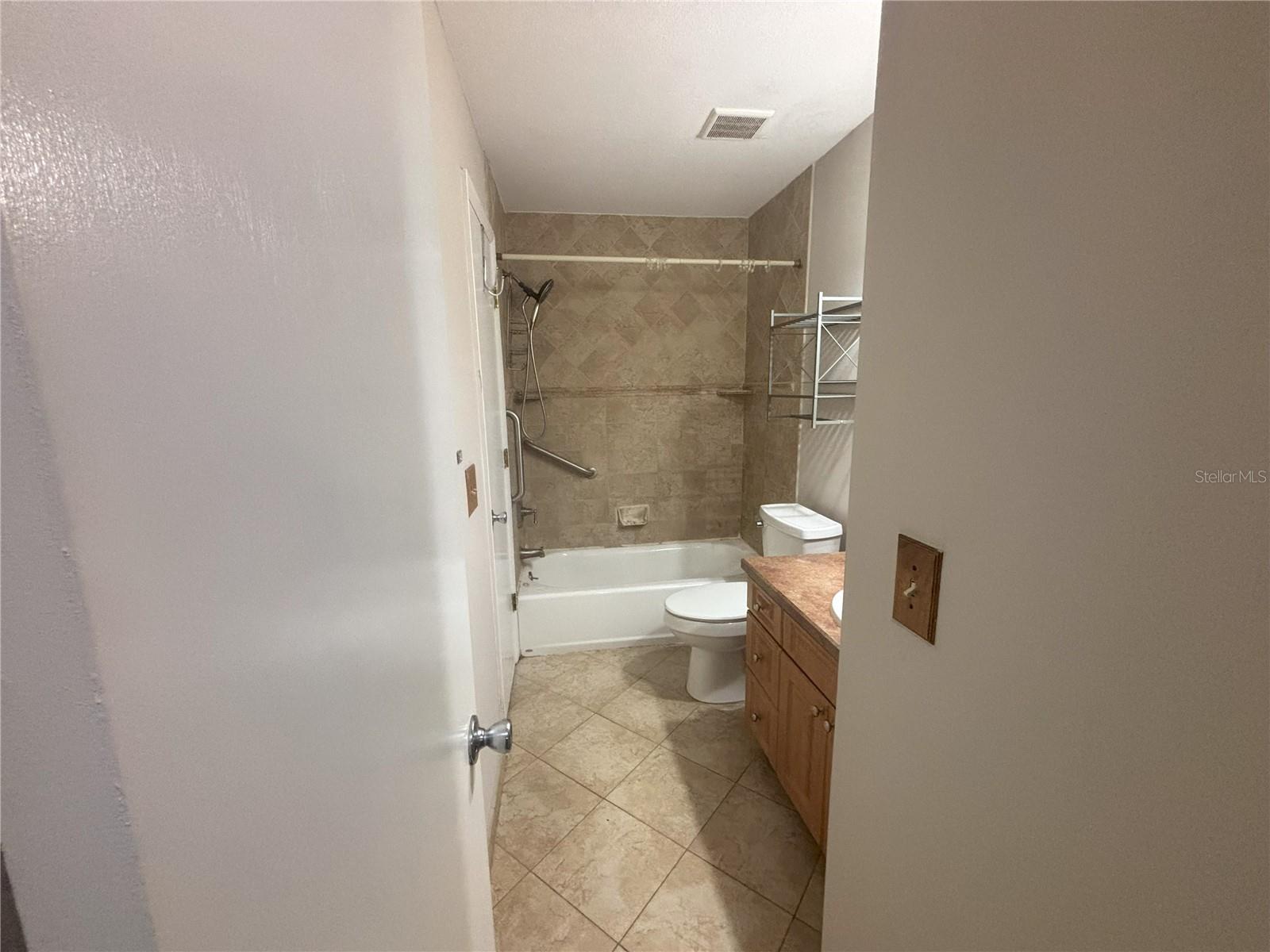 Listing photo id 28 for 5237 Corvette Drive
