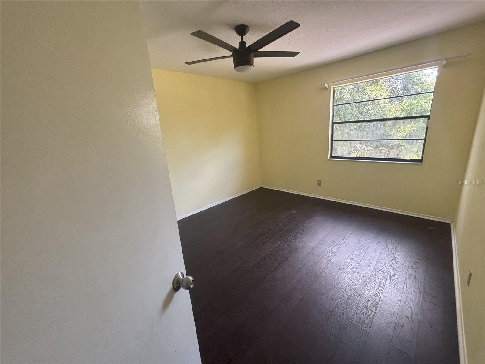 Listing photo id 30 for 5237 Corvette Drive