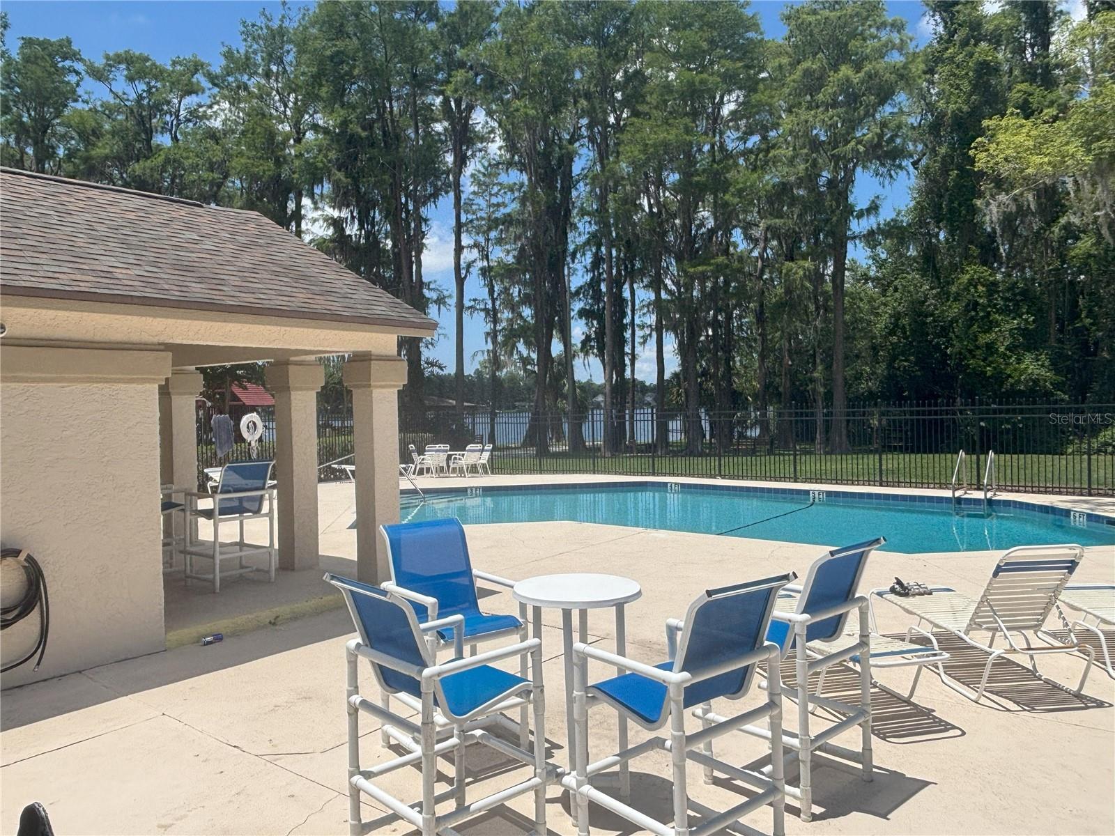 Listing photo id 2 for 5237 Corvette Drive
