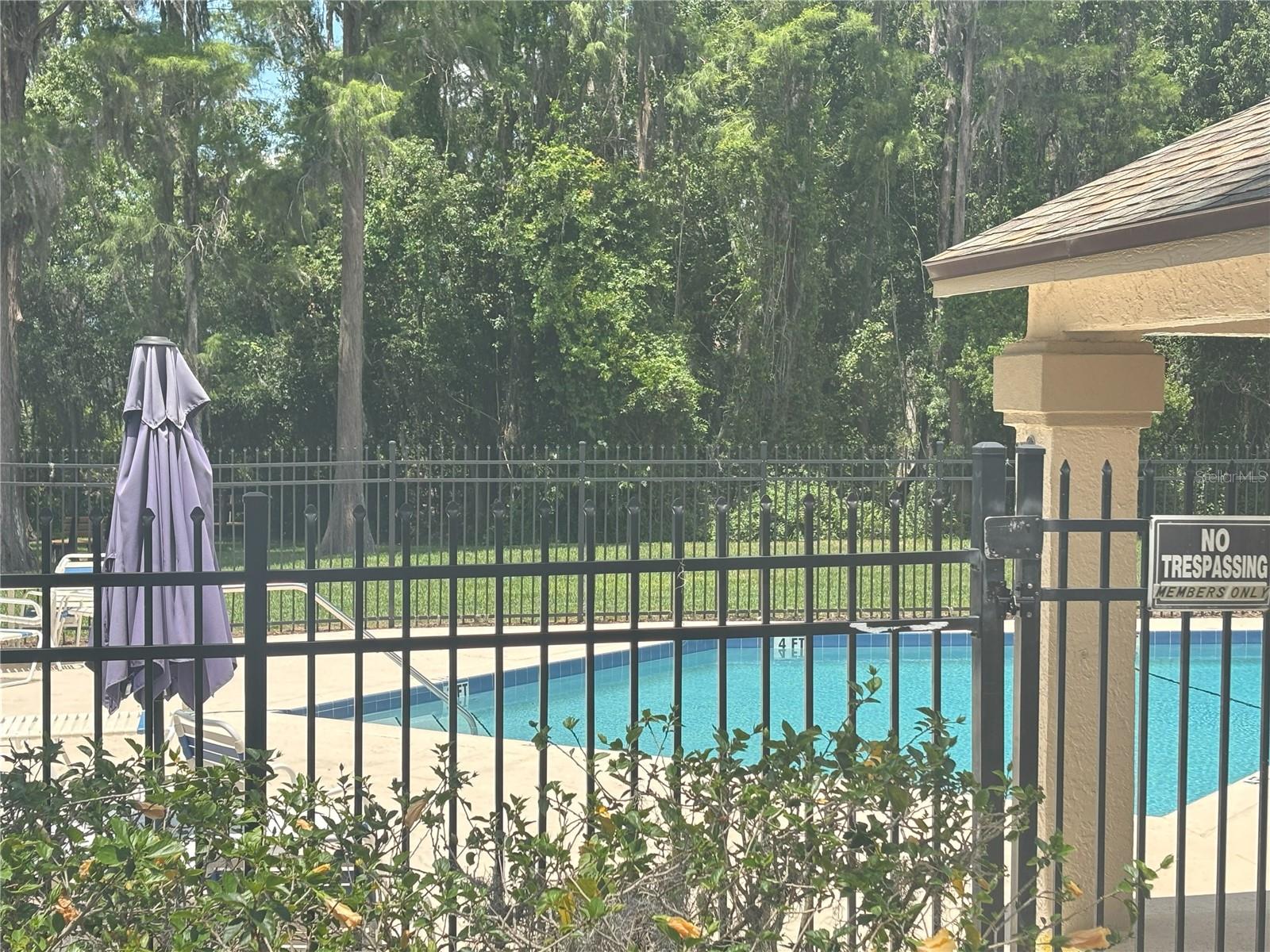 Listing photo id 4 for 5237 Corvette Drive