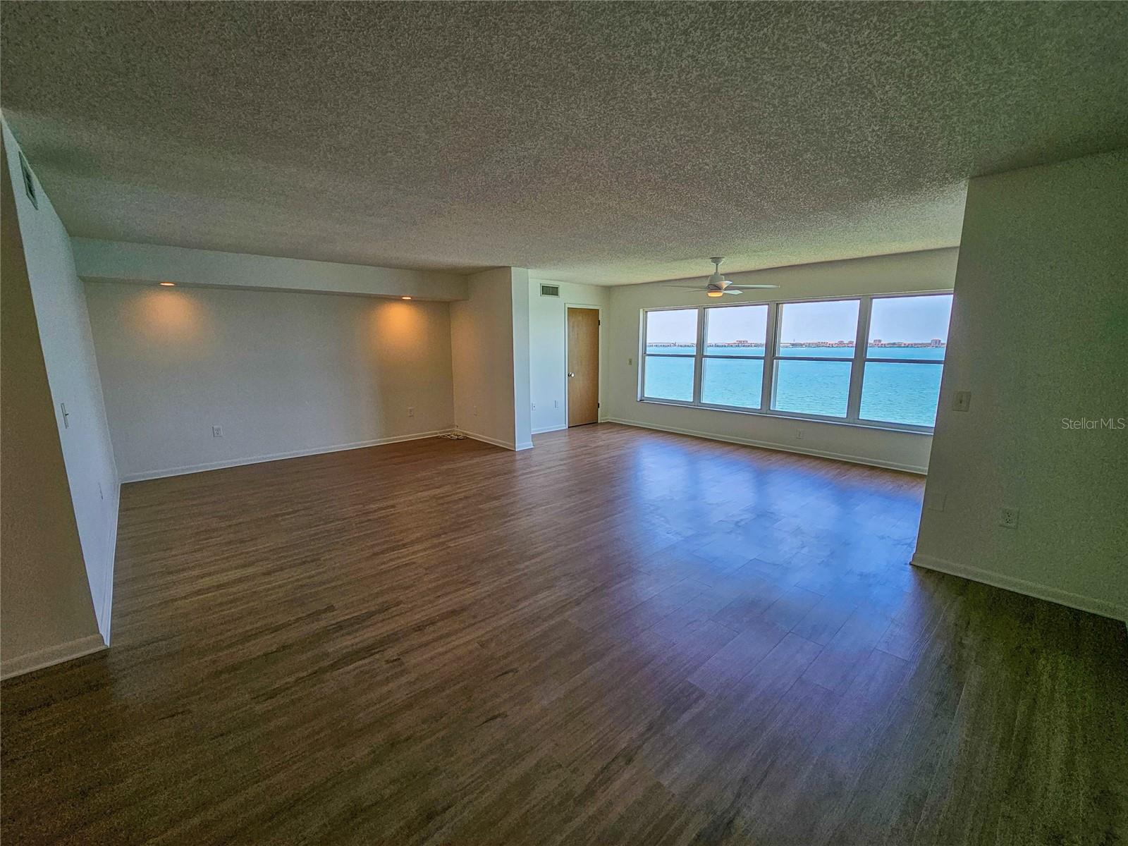 Image 10 of 36 For 6020 Shore Boulevard S 1008