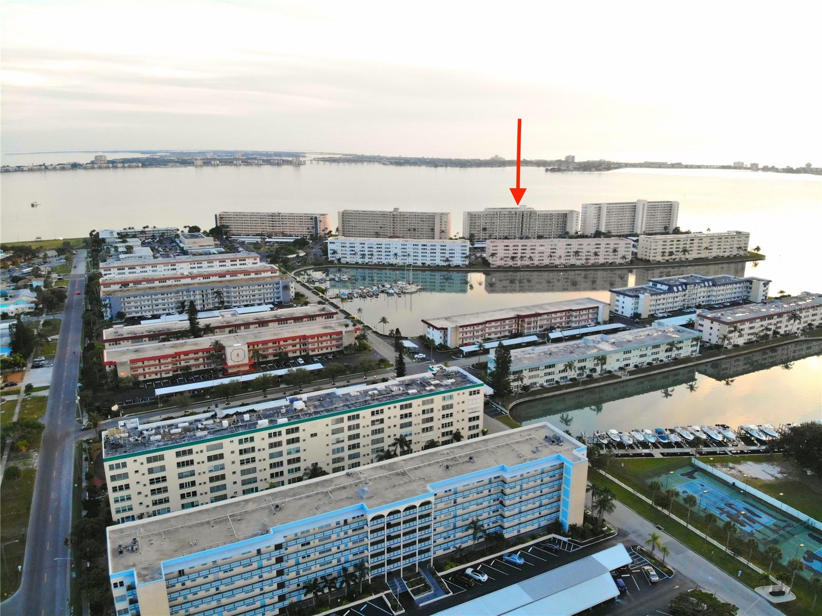 Image 2 of 36 For 6020 Shore Boulevard S 1008