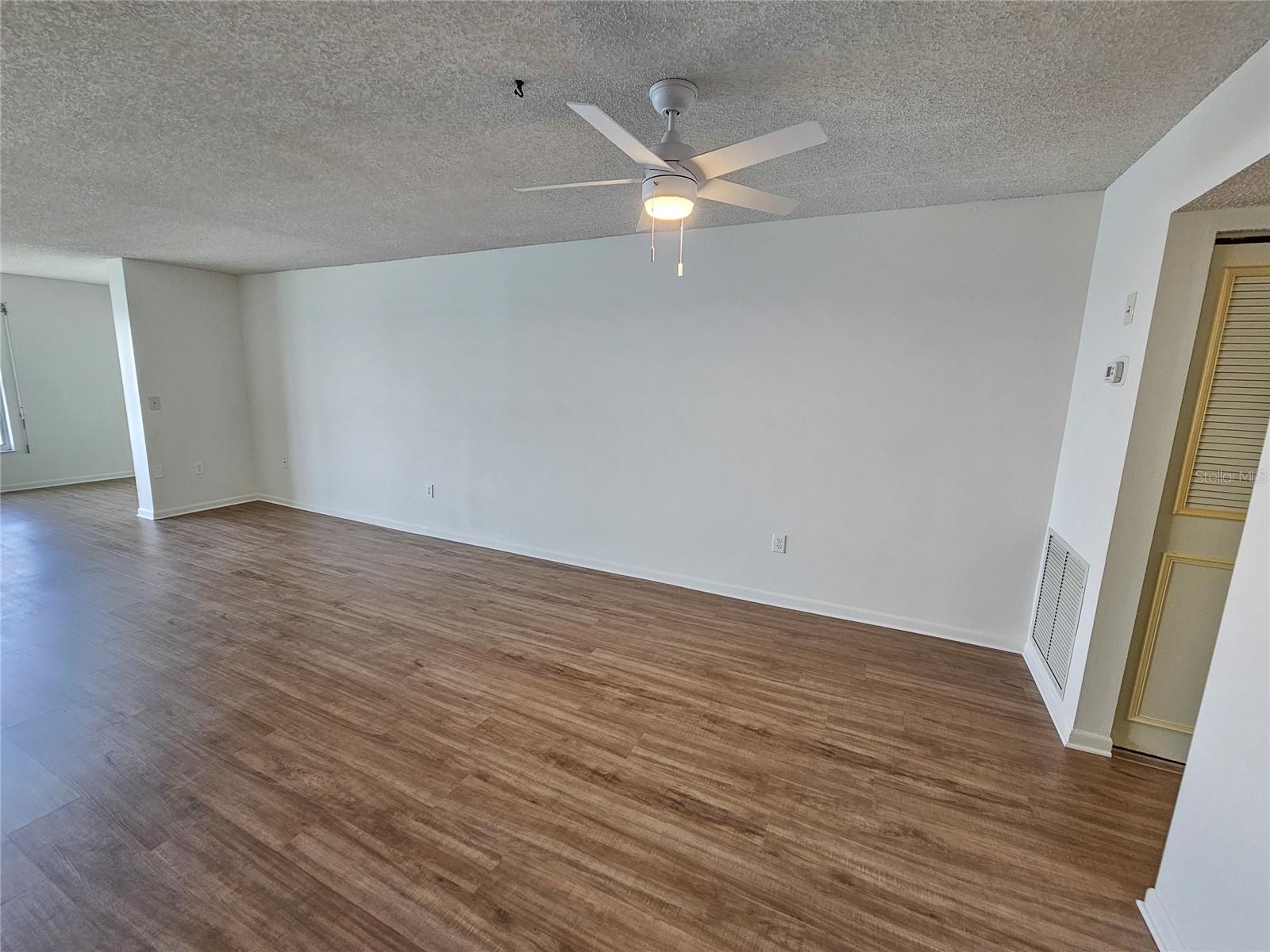 Image 8 of 36 For 6020 Shore Boulevard S 1008