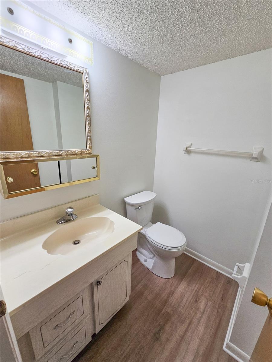 Image 9 of 36 For 6020 Shore Boulevard S 1008