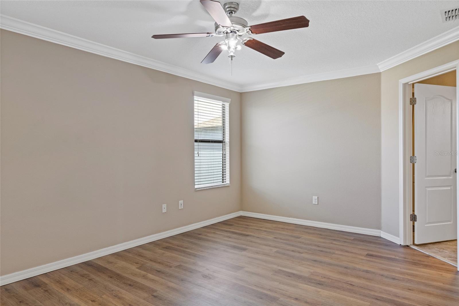 Image 13 of 27 For 10808 Whitecap Drive