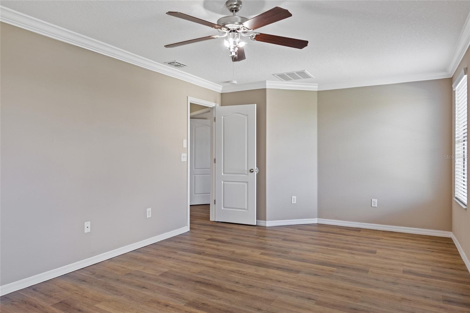 Image 14 of 27 For 10808 Whitecap Drive