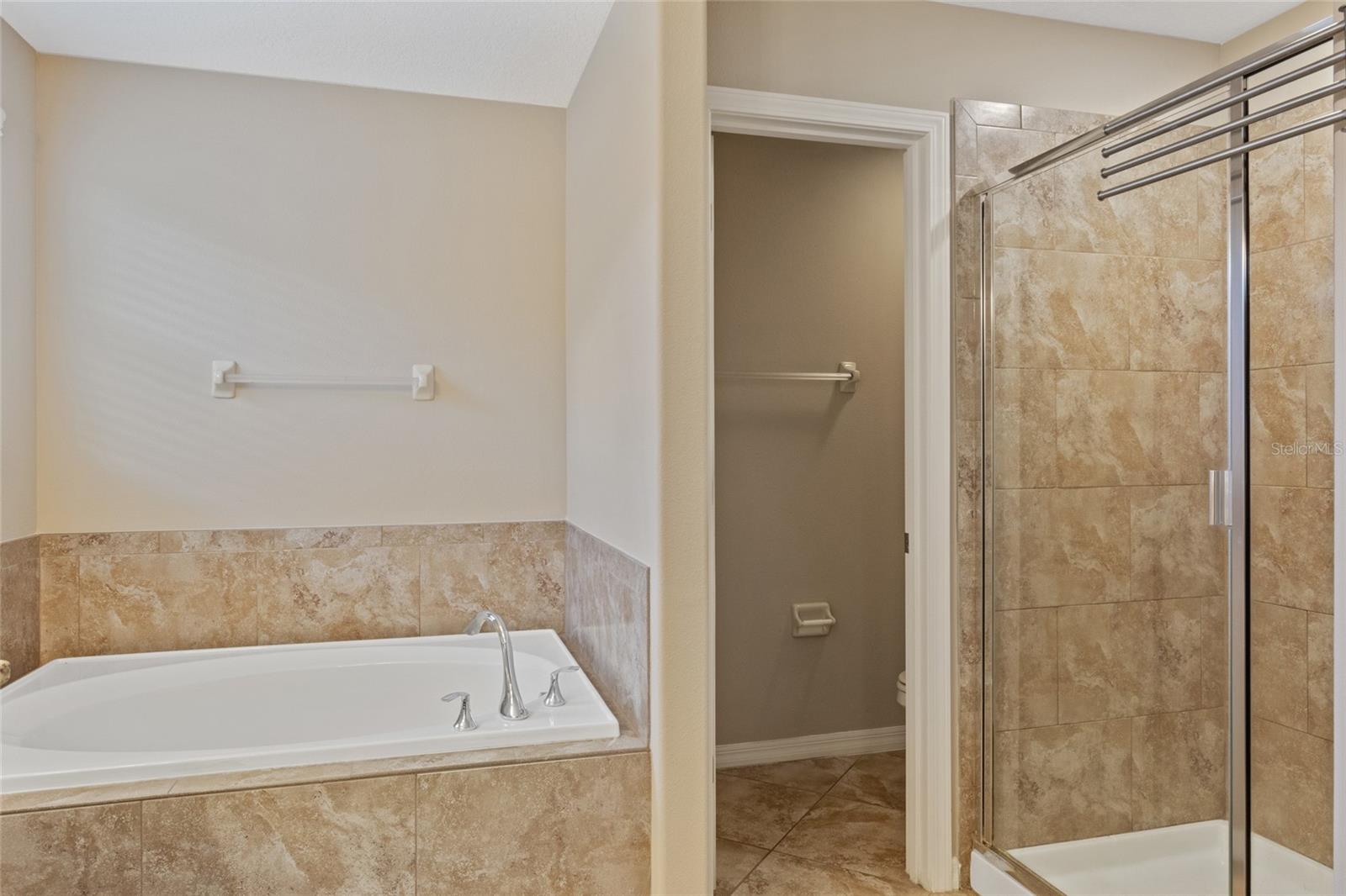 Image 16 of 27 For 10808 Whitecap Drive