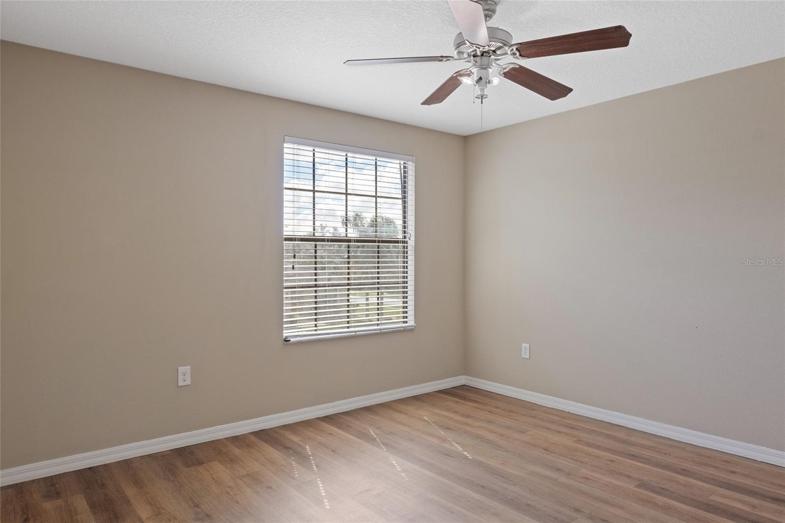 Image 19 of 27 For 10808 Whitecap Drive