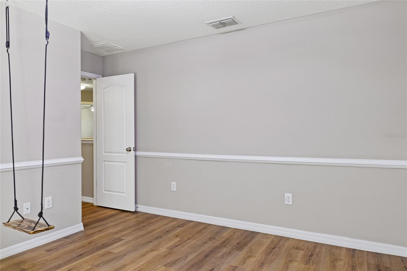 Image 22 of 27 For 10808 Whitecap Drive